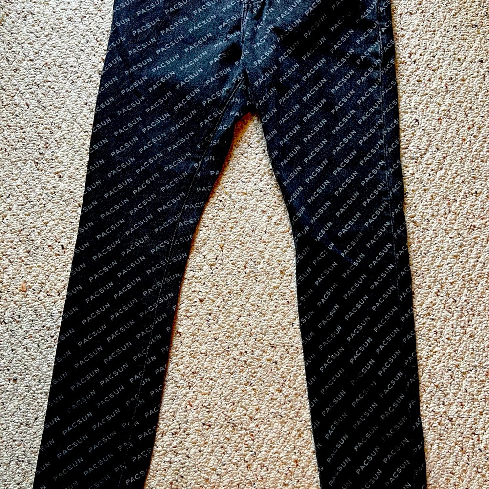 PAC SUN SLIM TAPER JEANS